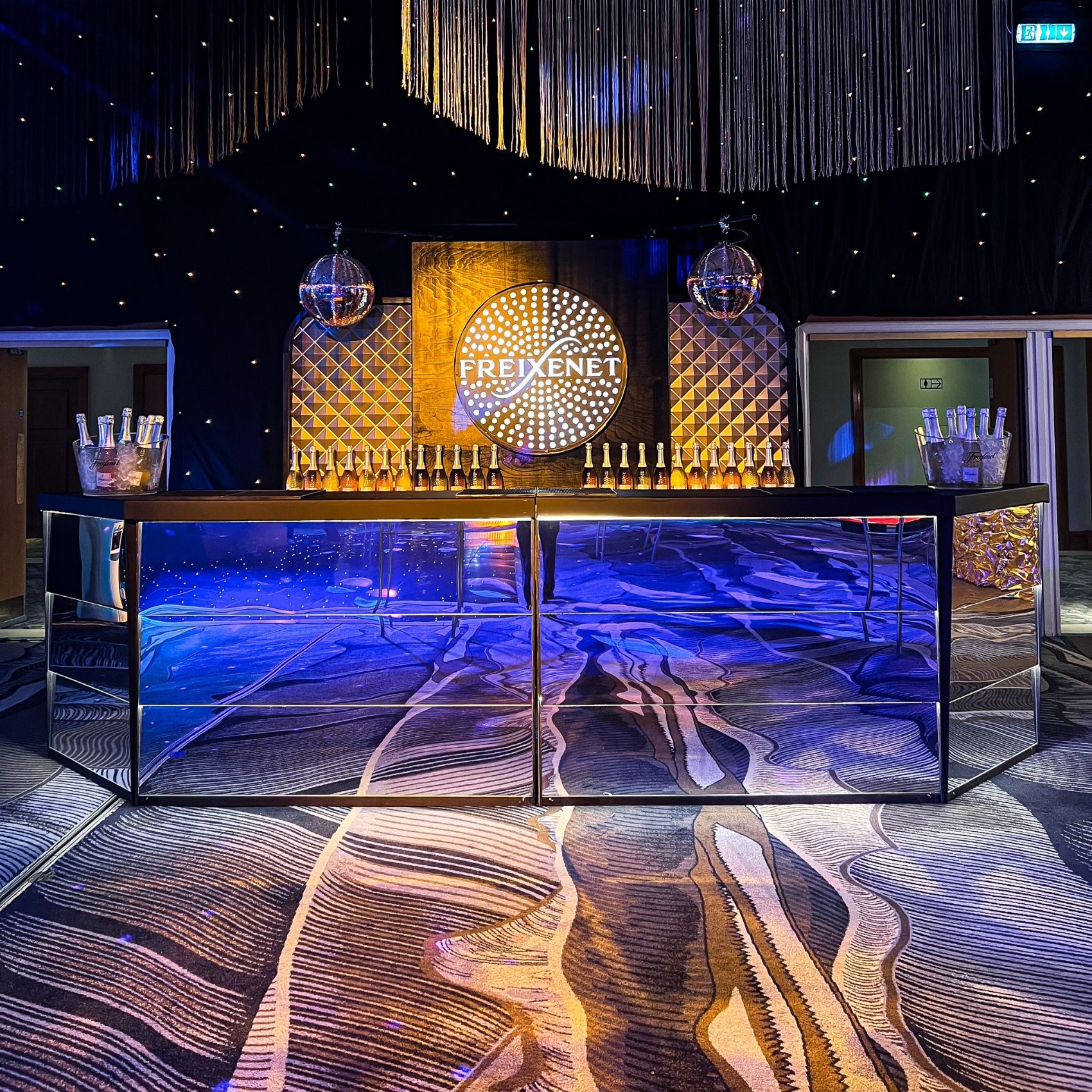 Bespoke freestanding bar build